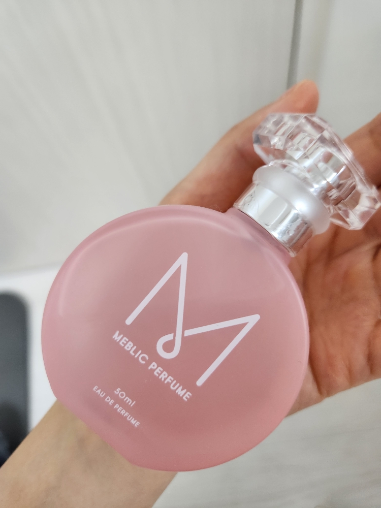 메블릭퍼퓸 (MEBLICPERFUME) 케라 오 드 퍼퓸 review image