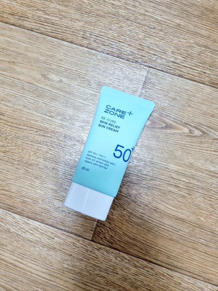 케어존 (CAREZONE) 리큐어 스킨 릴리프 선 [SPF50+/PA+++] review image