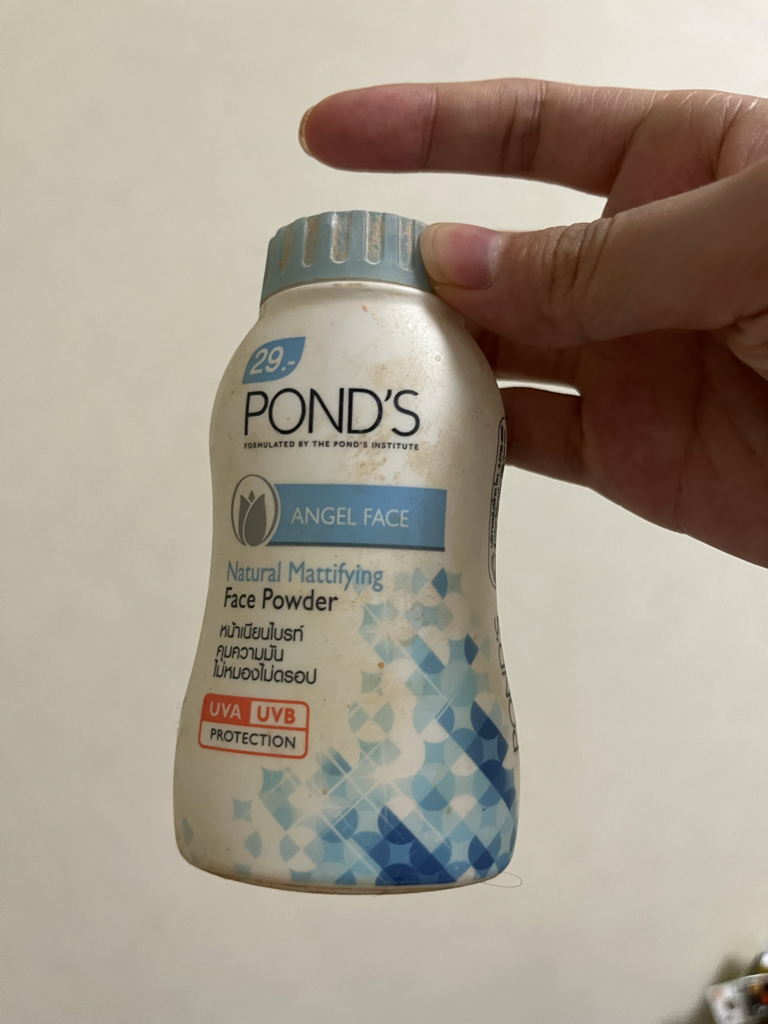 POND'S Angel Face Natural Mattifying Powder review image