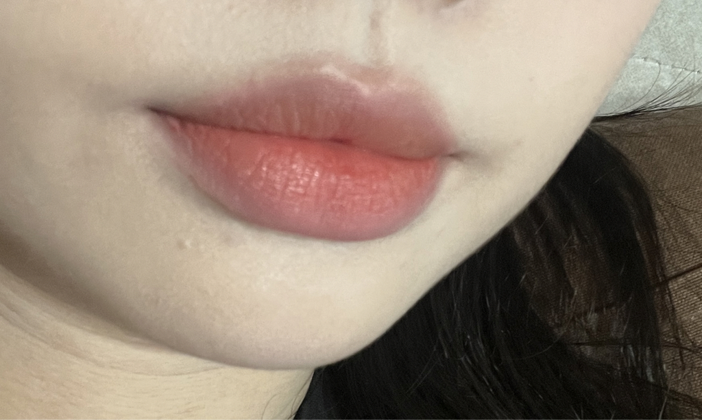 HOLIKAHOLIKA 珊瑚色唇彩 common.review image
