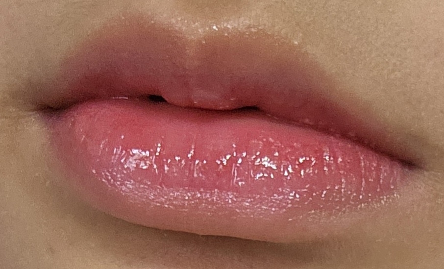 Addict 法式唇油 [山茶花]的真实用户使用照片