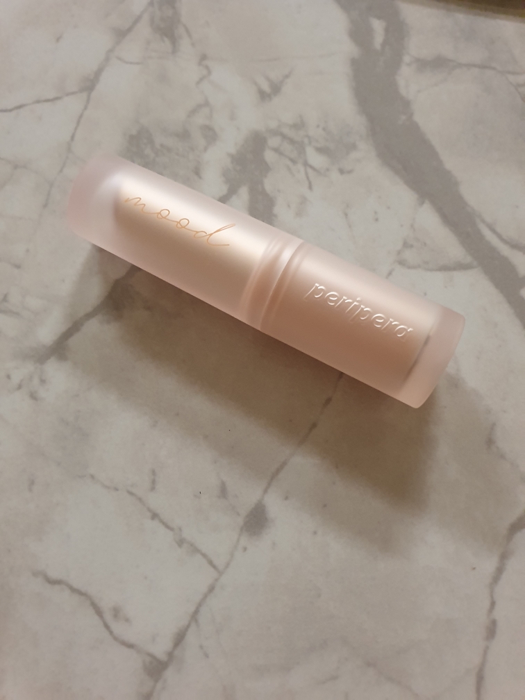 墨水气氛哑光唇膏 [001 内立准备]的真实用户使用照片
