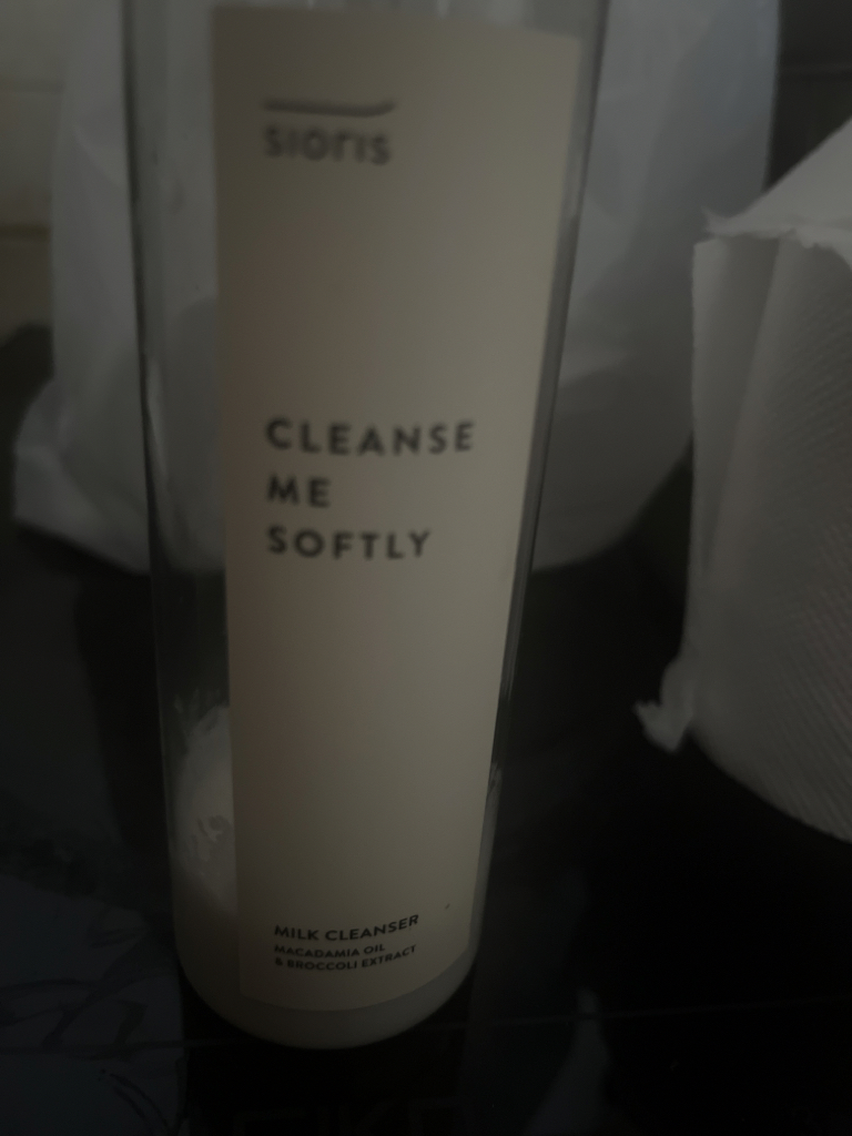sioris Cleanse Me Softly Milk Cleanser review image