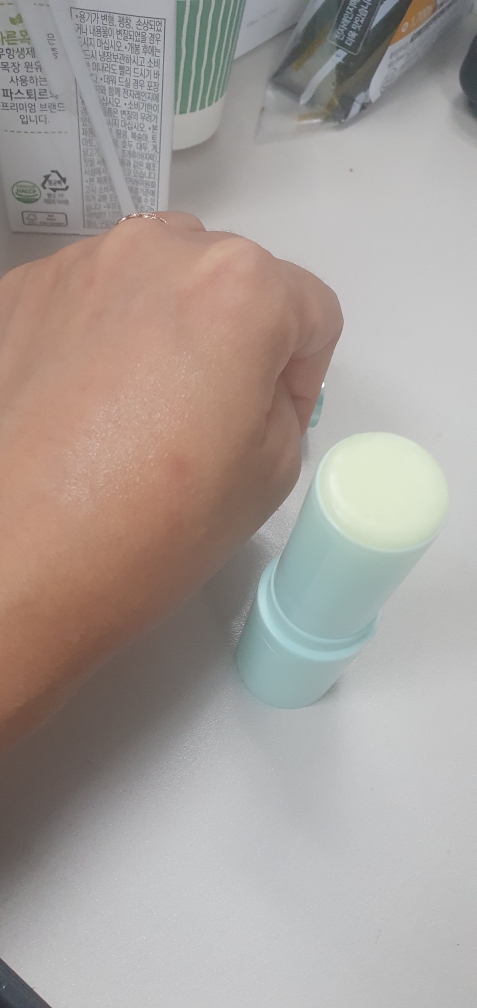 H 精华棒 强力防护 [SPF50+/PA++++]的真实用户使用照片