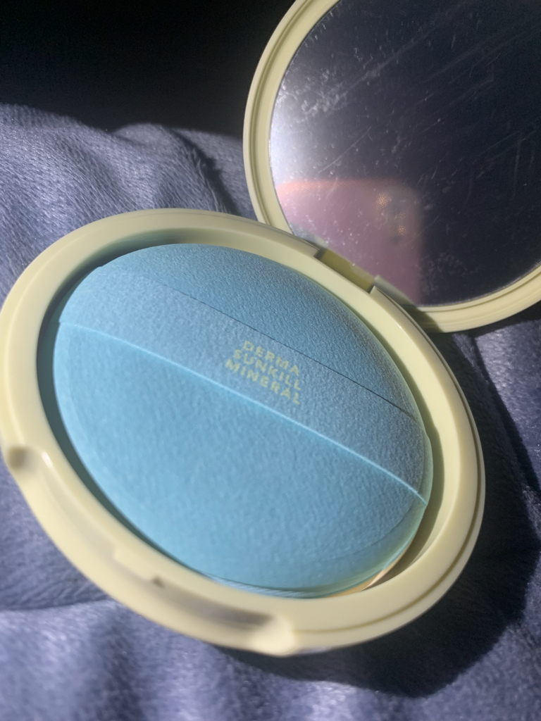 自然100%皮肤防晒矿物质10倍大气垫[SPF46/PA+++]的真实用户使用照片