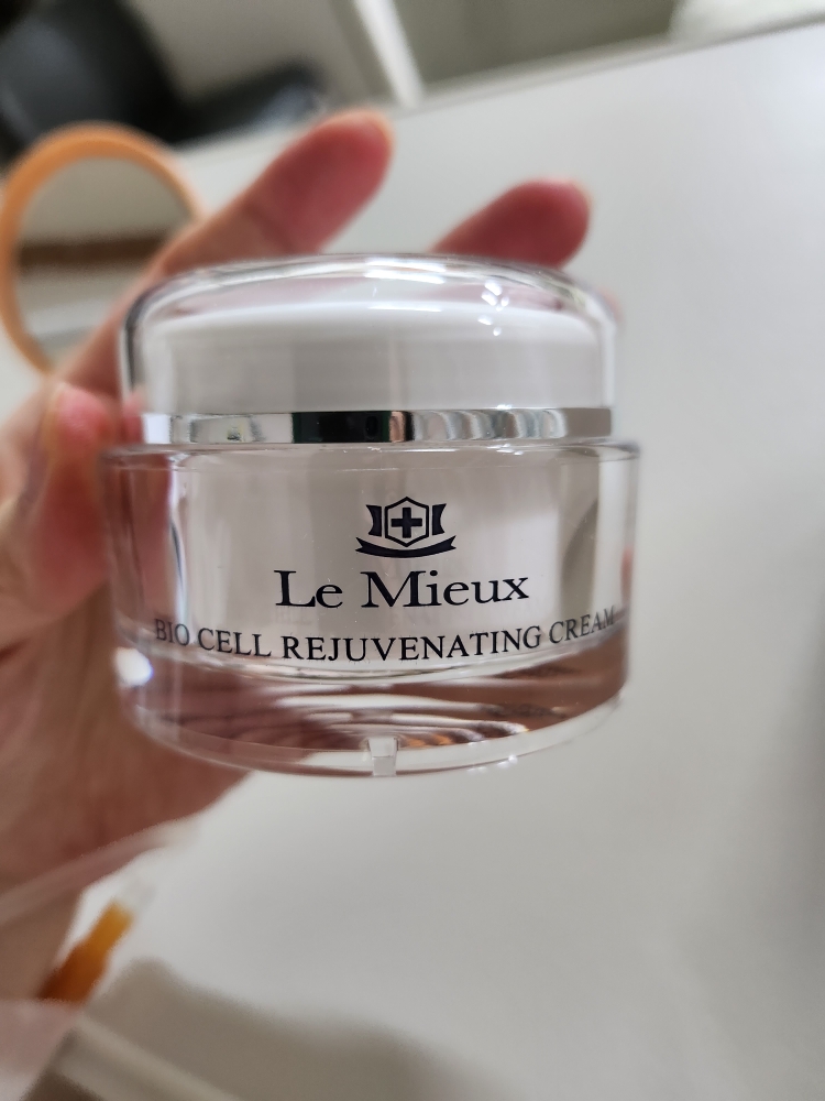 르뮤 (LeMieux) 바이오셀 레쥬베네이팅 크림 review image