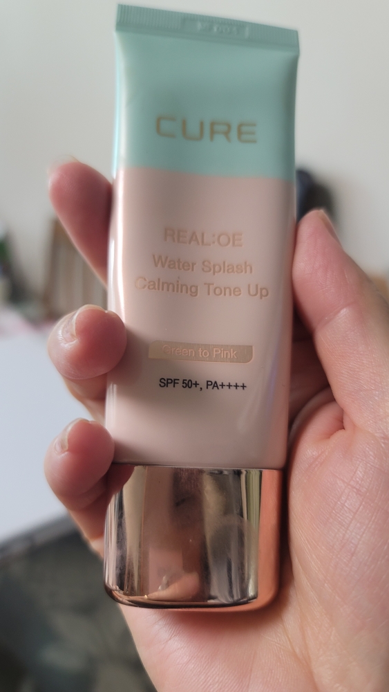 큐어 (CURE) 리알로에 카밍 톤업 크림 [SPF50+/PA++++] review image