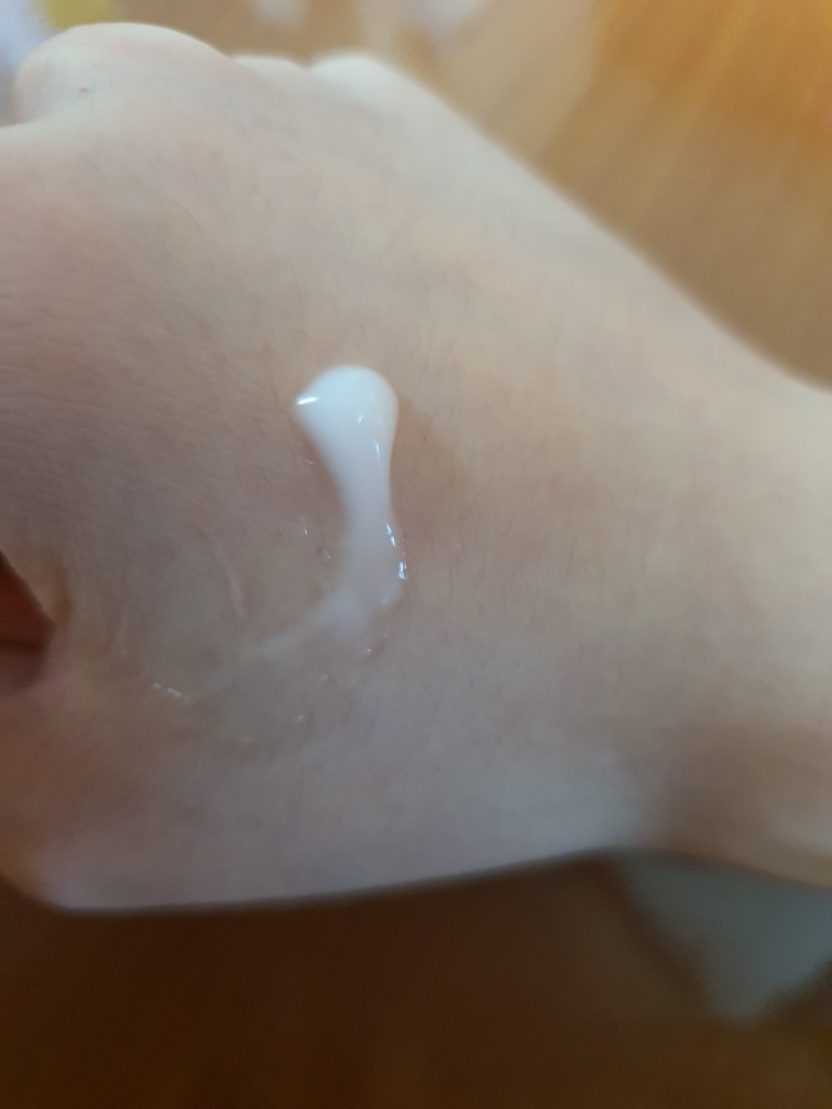 Real user review photo of Ctrl-A Teatreement™ Moisturizer Hydratant
