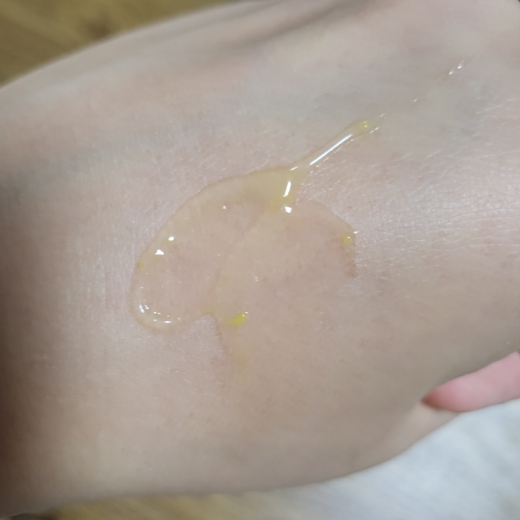 Real user review photo of VITAPAIR C DARK SPOT CREAM
