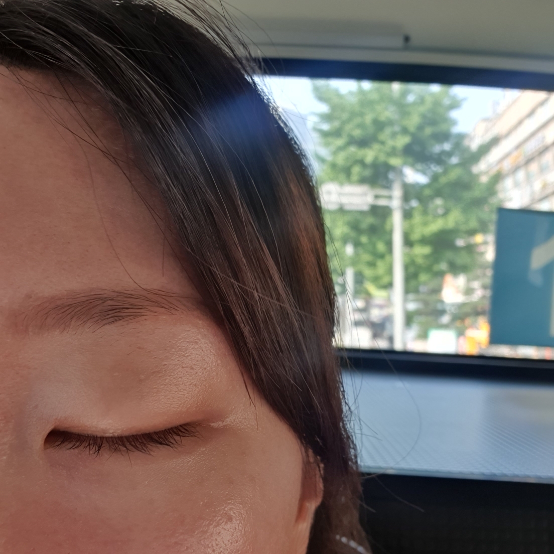 어반디케이 (URBANDECAY) 문더스트 모노 아이섀도우 [스페이스카우보이] review image