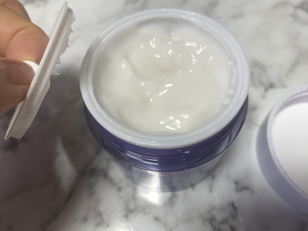 胶原蛋白眼霜的真实用户使用照片