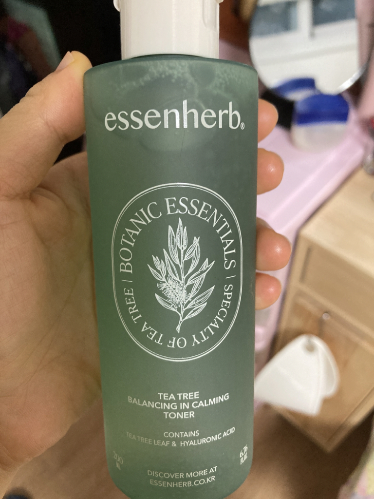 에센허브 (essenHERB) 티트리 밸런싱 인 카밍 토너 review image