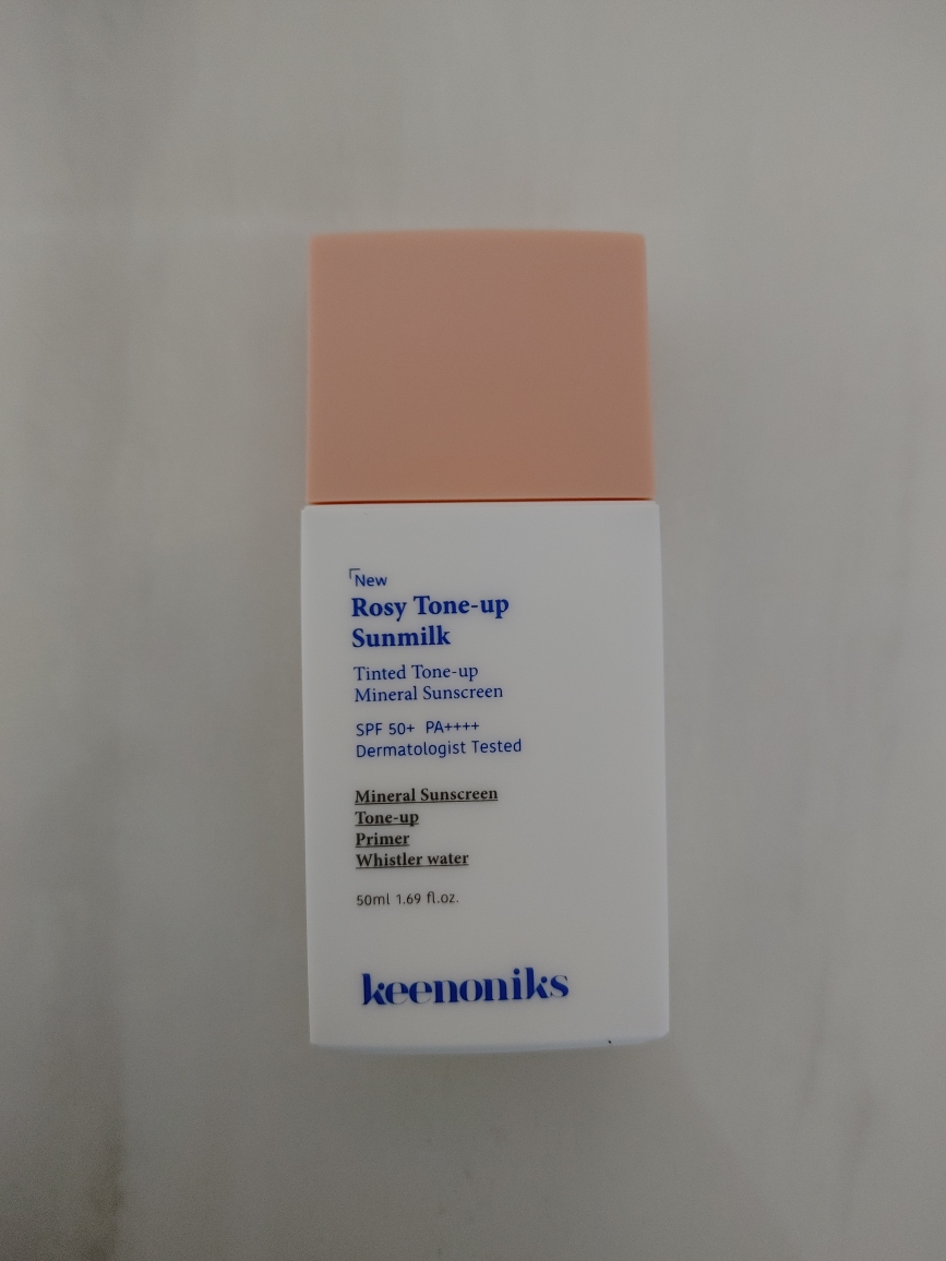 露西美白隔离乳霜 [SPF50+/PA++++]的真实用户使用照片