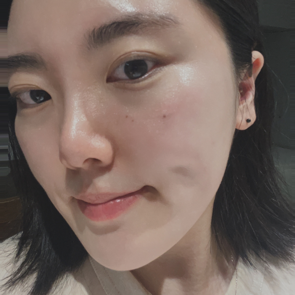 Real user review photo of Spring tone up Sun cream [SPF50+/PA++++]