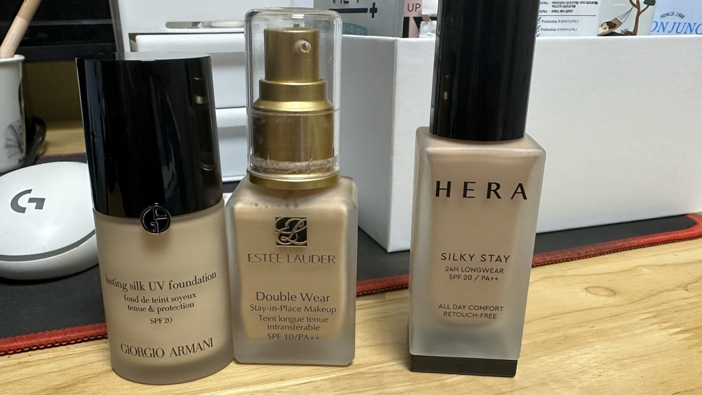 Real user review photo of Lasting Silk UV Foundation [SPF20] [No. 2]