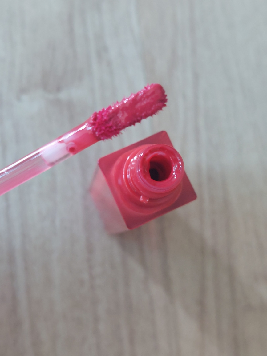 Real user review photo of Deweyfull Water Tint [07 Cherry Way]