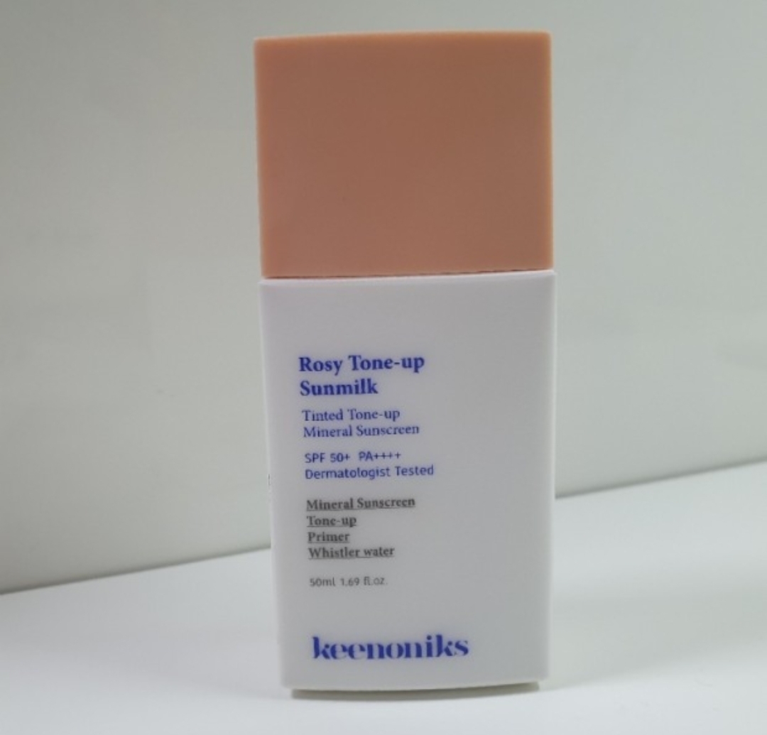 露西美白隔离乳霜 [SPF50+/PA++++]的真实用户使用照片
