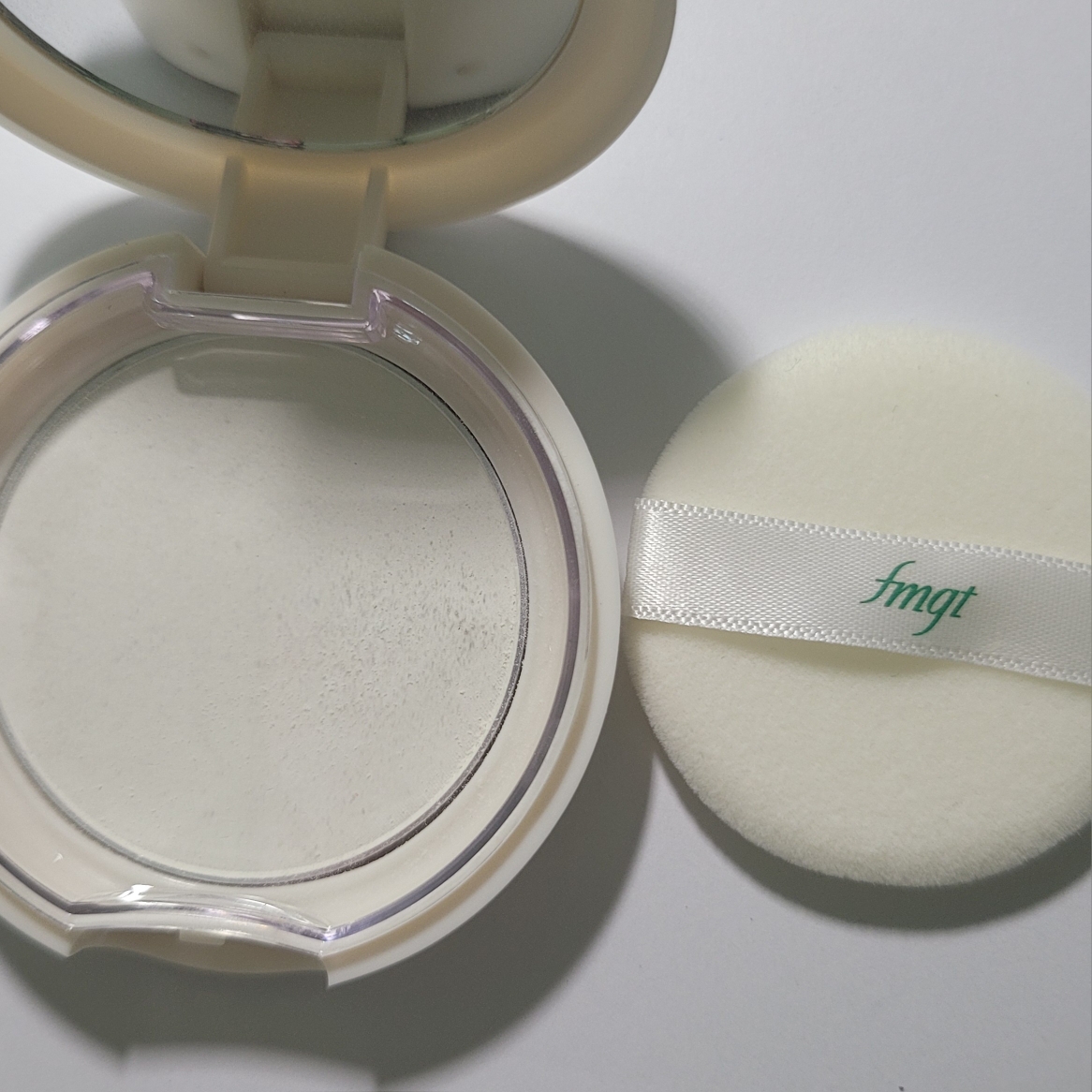 fmgt 油吸收面膜粉饼 common.review image