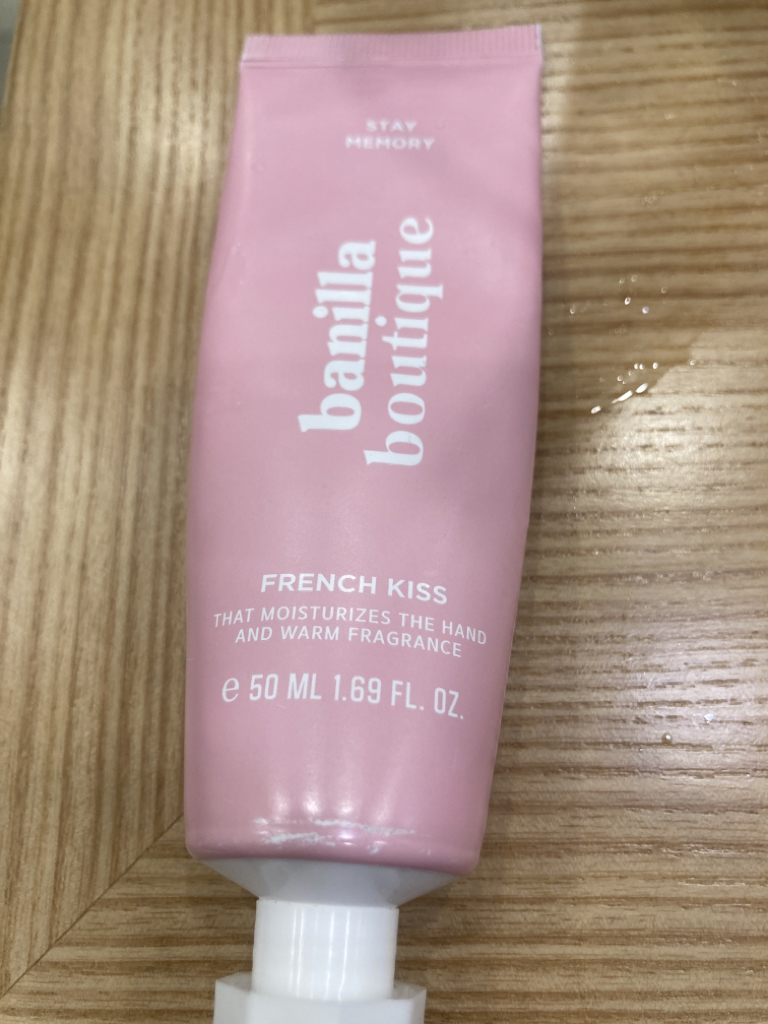 바닐라부티크 (banillaboutique) 퍼퓸 핸드크림 [프렌치키스] review image