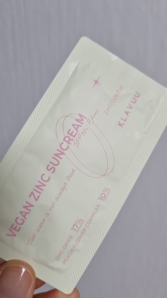 KLAVUU VEGAN ZINC SUNCREAM [SPF50+/PA++++] review image
