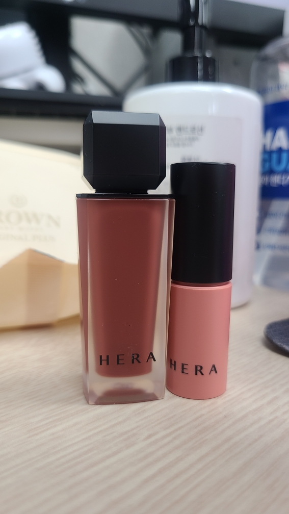 헤라 (HERA) 센슈얼 파우더 매트 리퀴드[499호로지스웨이드] review image