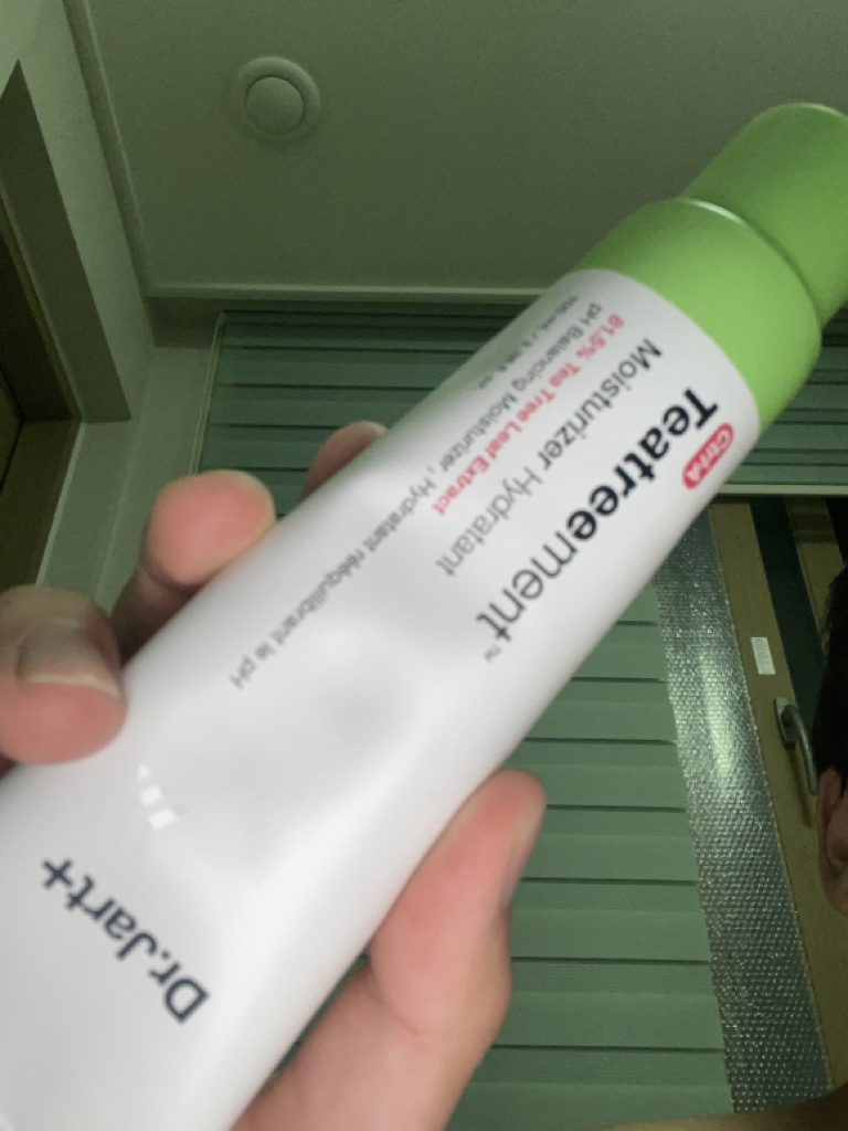 Real user review photo of Ctrl-A Teatreement™ Moisturizer Hydratant