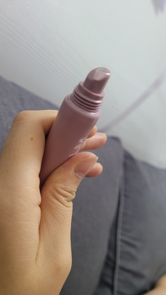 润唇膏的真实用户使用照片