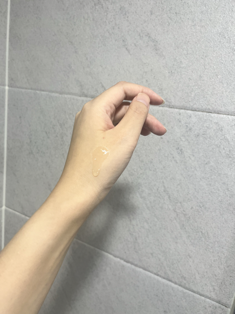시효 (SHIHYO) 입하 쑥잎 트랜스루센트 톤 앰플 review image