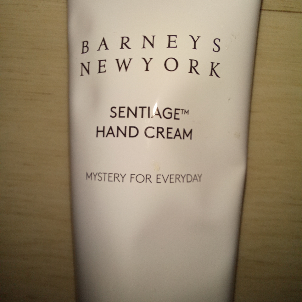 바니스뉴욕뷰티 (BARNEYSNEWYORKBEAUTY) 센티아쥬™ 핸드 크림 [미스터리포에브리데이] review image
