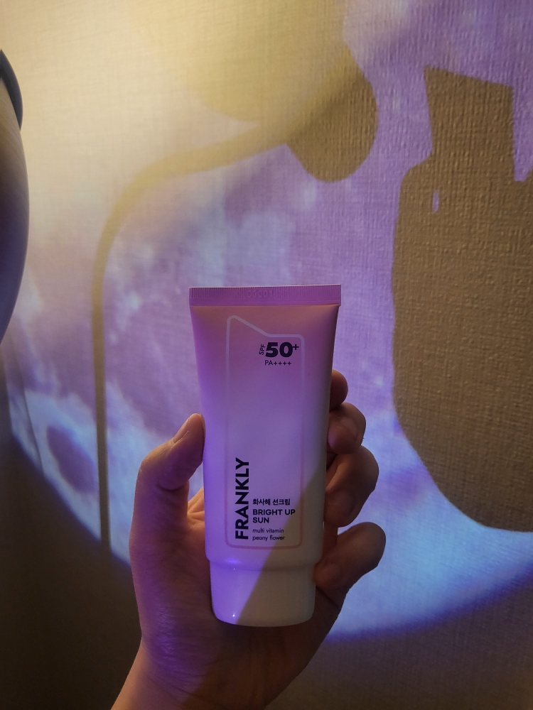 프랭클리 (FRANKLY) 화사해 선크림 [SPF50+/PA++++] review image