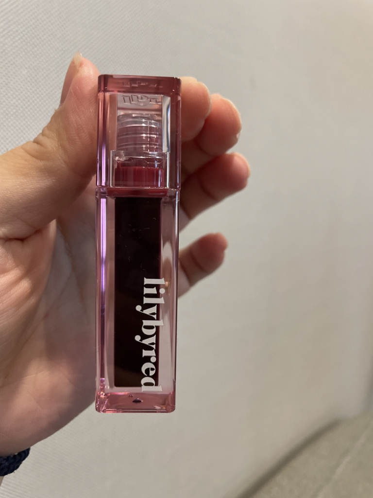 多汁水润唇膏 [#04 黑莓龙舌兰]的真实用户使用照片