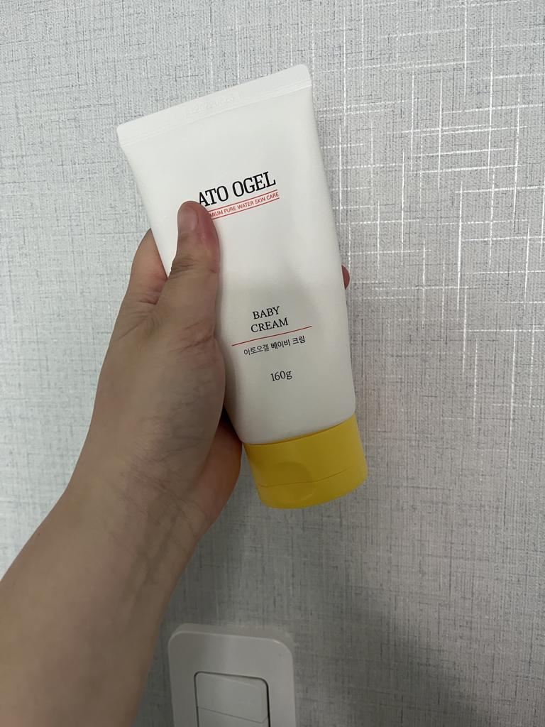 婴儿霜的真实用户使用照片