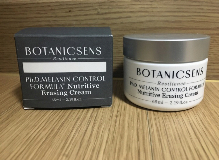 植物感知 碳黑色素霜 common.review image