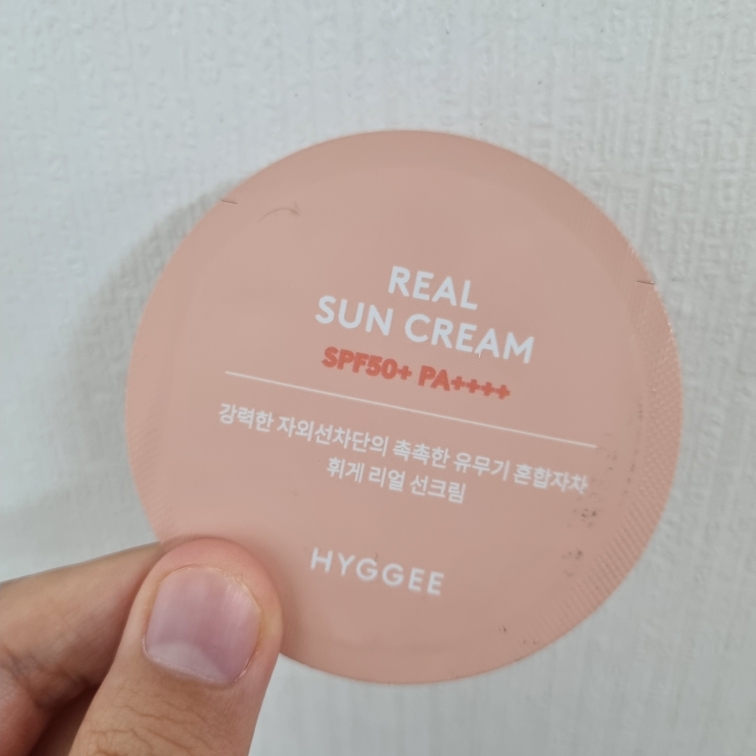 真实防晒霜 [SPF50+/PA++++]的真实用户使用照片