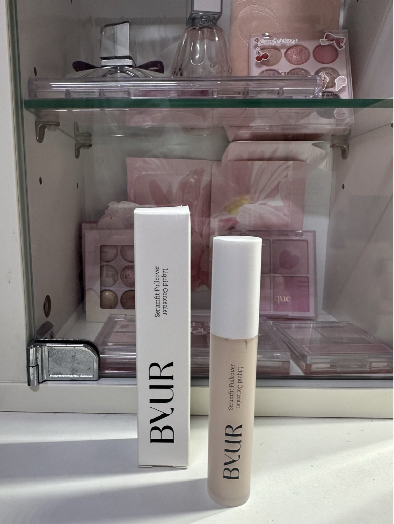 바이유어 (BYUR) 세럼핏 풀커버 리퀴드 컨실러 [17호 핑크아이보리] review image