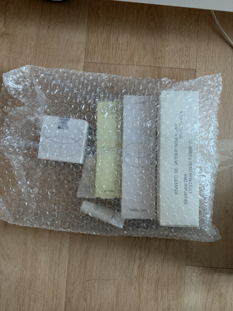 蒲公英无油防晒霜 [SPF50+/PA++++]的真实用户使用照片