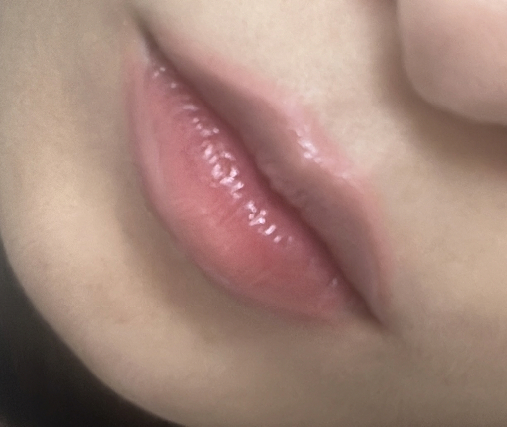 啫喱唇膏 [01 桃子啫喱]的真实用户使用照片