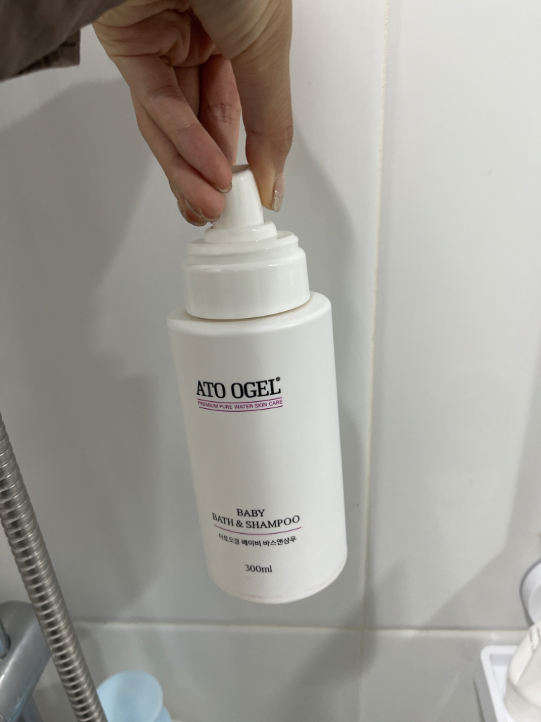 婴儿沐浴露和洗发水的真实用户使用照片