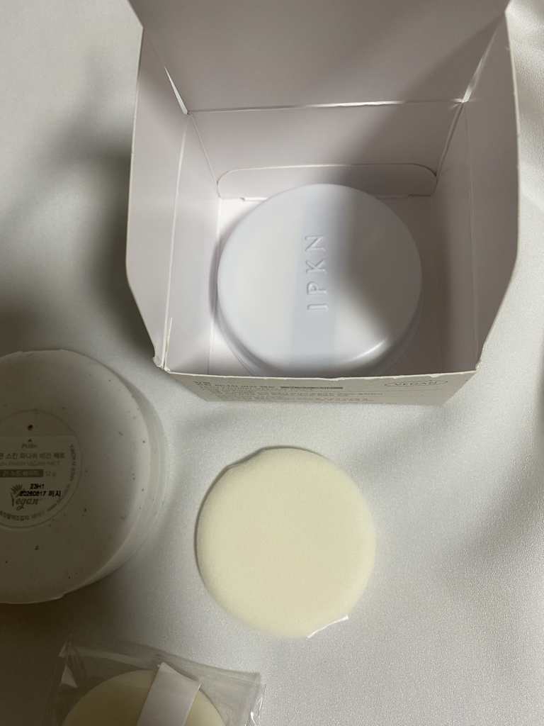 입큰 (IPKN) 스킨 피니쉬 비건 팩트 [21호 누드베이지] review image