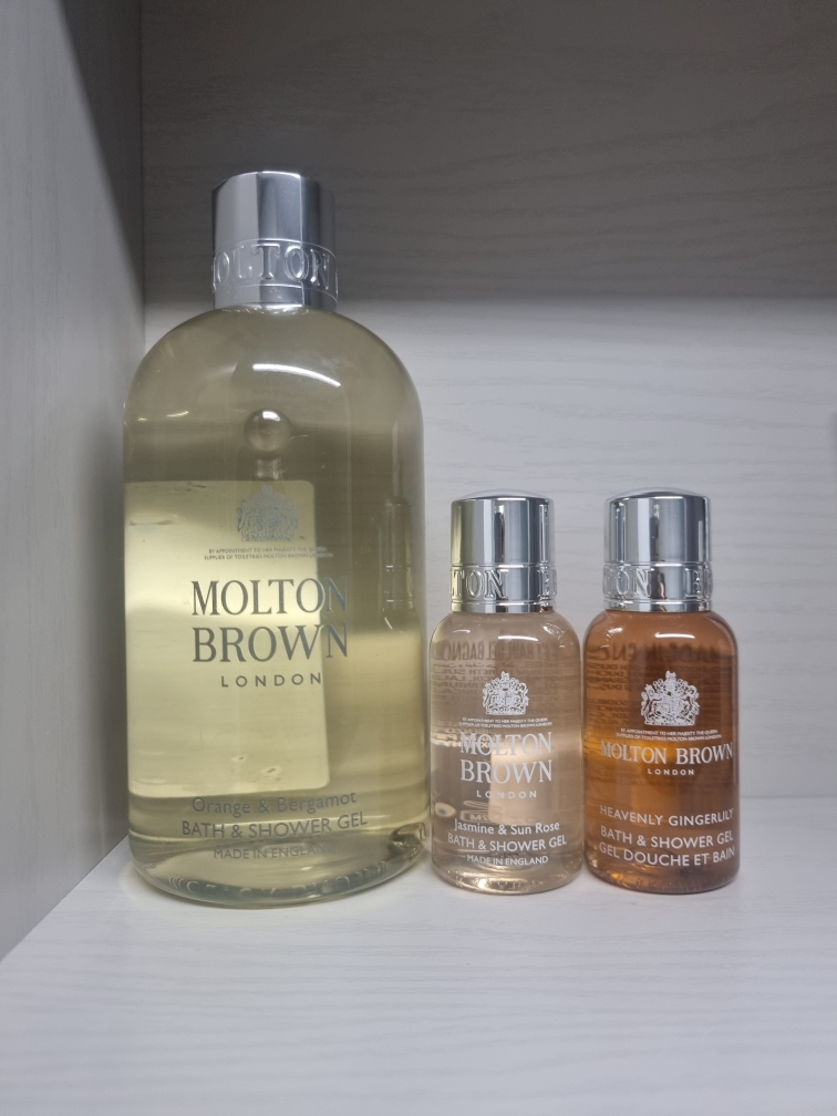 몰튼브라운 (MOLTONBROWN) 오렌지 & 베르가못 배쓰 & 샤워 젤 review image