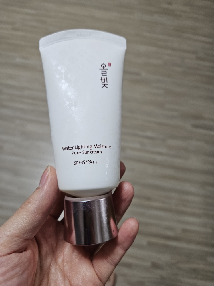 올빚 (ALLVIT) 수분결 순수 선크림 [SPF35/PA+++] review image