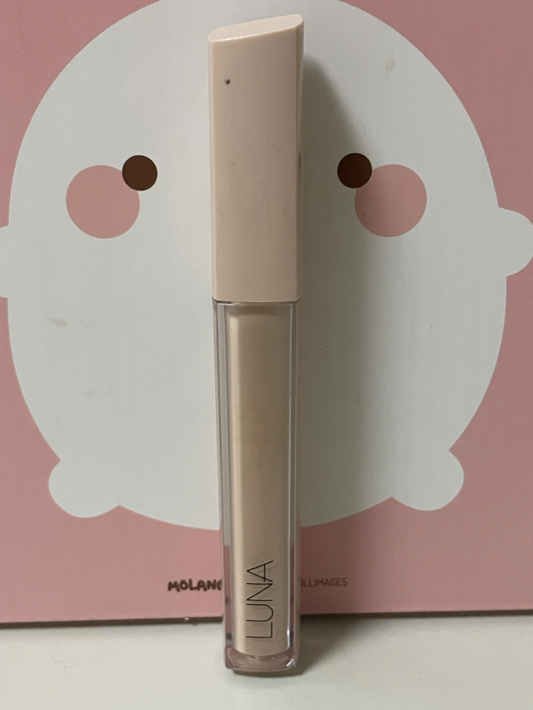 Real user review photo of Long Lasting Tip Concealer Fixing Fit [SPF34/PA++] [No. 1 Vanilla]