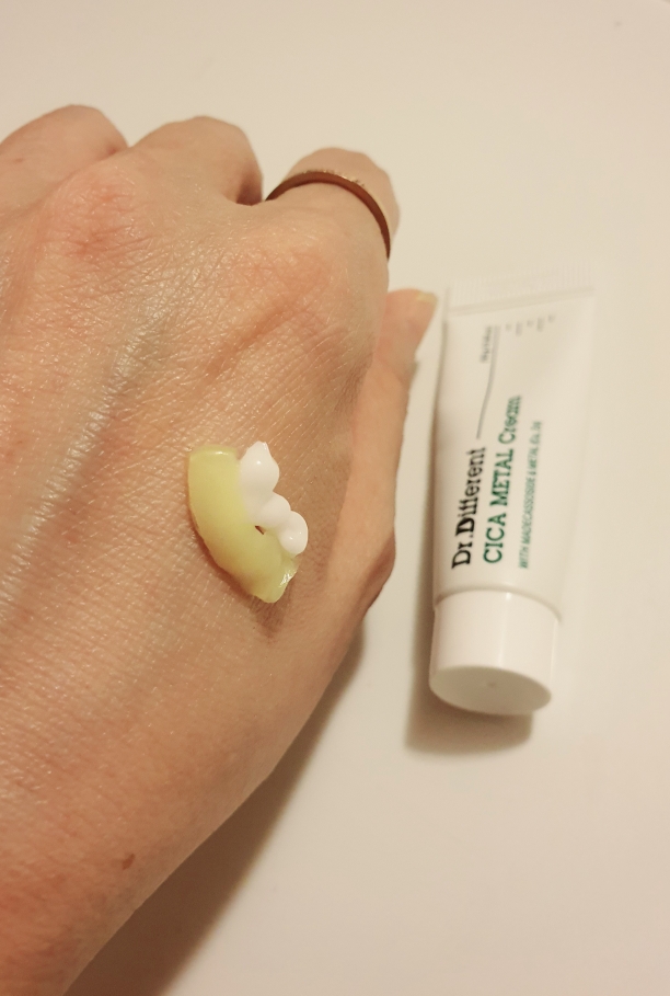 Dr.Different Vita A Retinal Cream review image