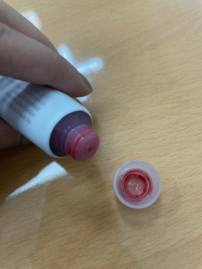 颜彩唇膏 [静谧玫瑰]的真实用户使用照片