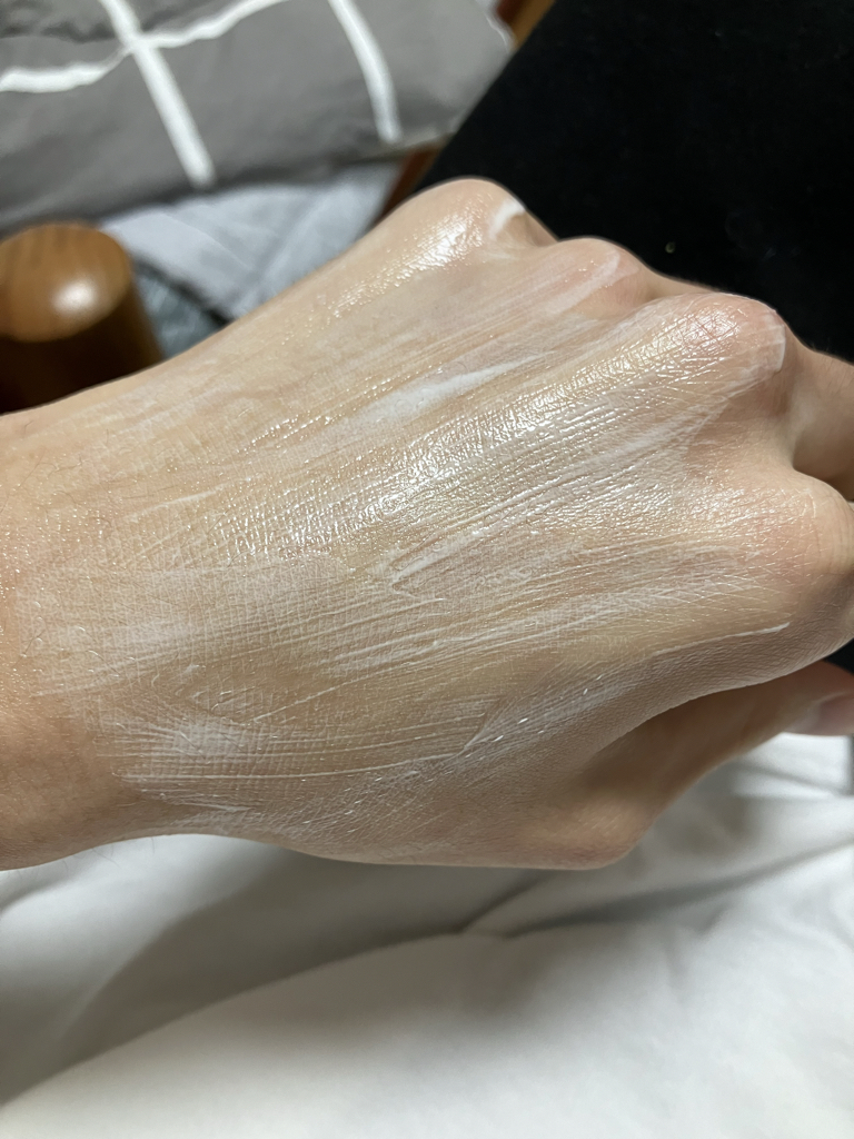 玻尿酸保湿+舒缓乳液的真实用户使用照片