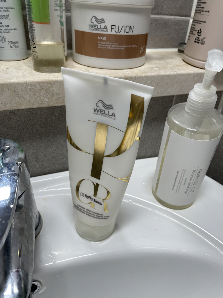 웰라 (WELLA) 오일 리플렉션 컨디셔너 review image