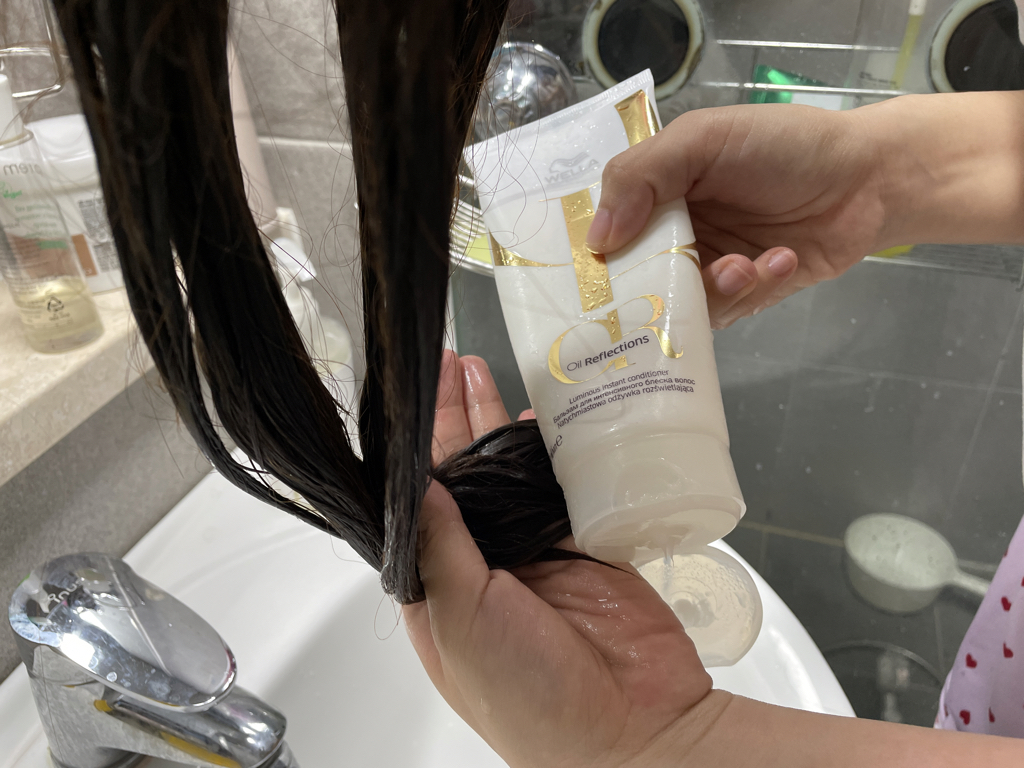 웰라 (WELLA) 오일 리플렉션 컨디셔너 review image