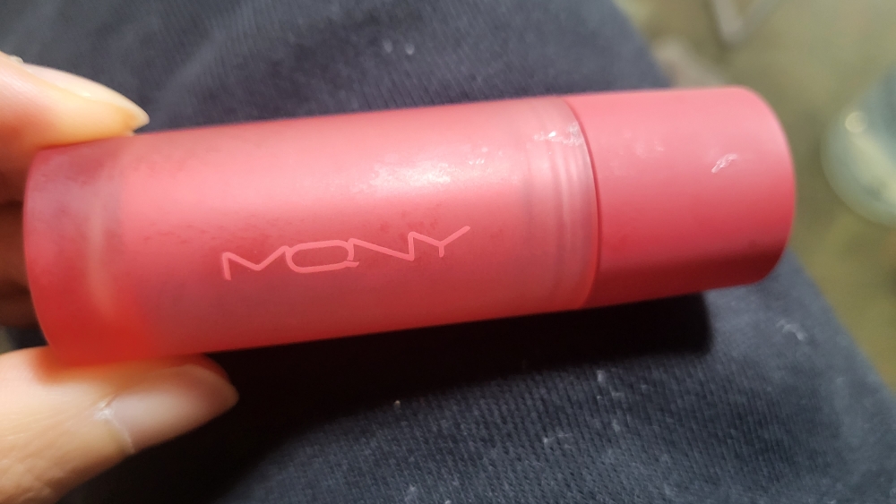 맥퀸뉴욕 (MACQUEENNEWYORK) 파우더 매트 립스틱 [레드미스트] review image