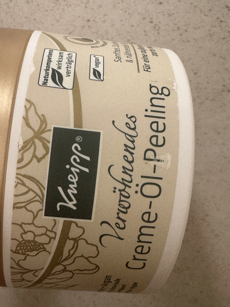 Kneipp sugar scrub review image