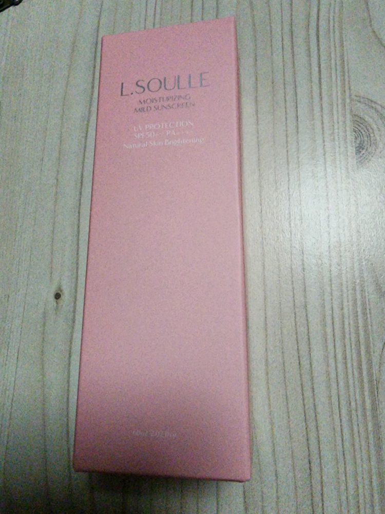 保湿温和防晒霜 [SPF50+/PA++++]的真实用户使用照片